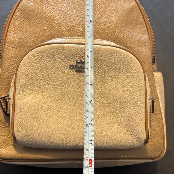Coach Beige and Cream Women/Men's Backpack In Good Used Condition - Picture 15 of 16